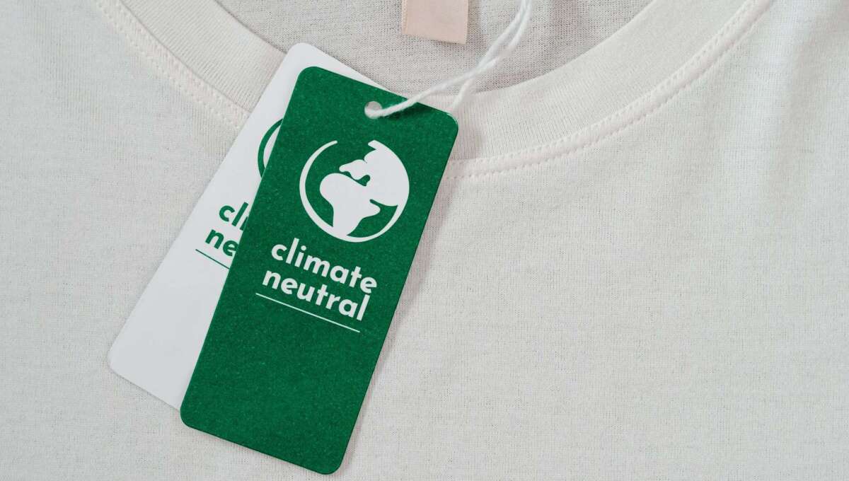 climate neutral tag on clothing